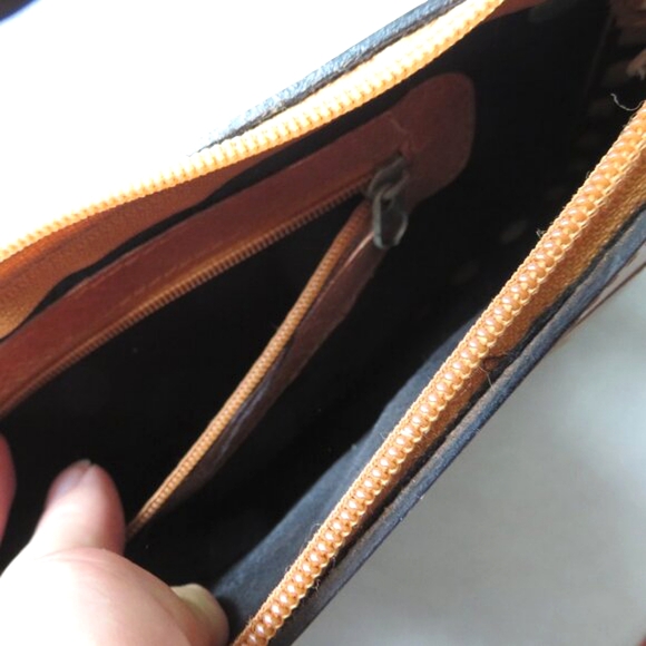 Fanco Rino Leather Flower Cutout And Whipstitch Details Mini Shoulder Bag - Picture 14 of 16